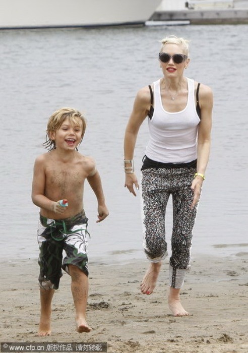 Gwen Stefani đưa cậu nhóc tới bãi biển Marina Del Rey, CA nhân ngày sinh nhật hôm 20/5.